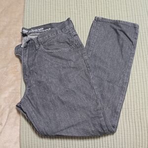 GAP Men's Relaxed Fit Jeans in Charcoal